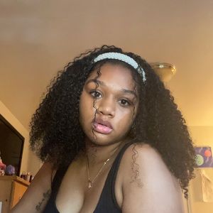 Meet your Posher, Alisha